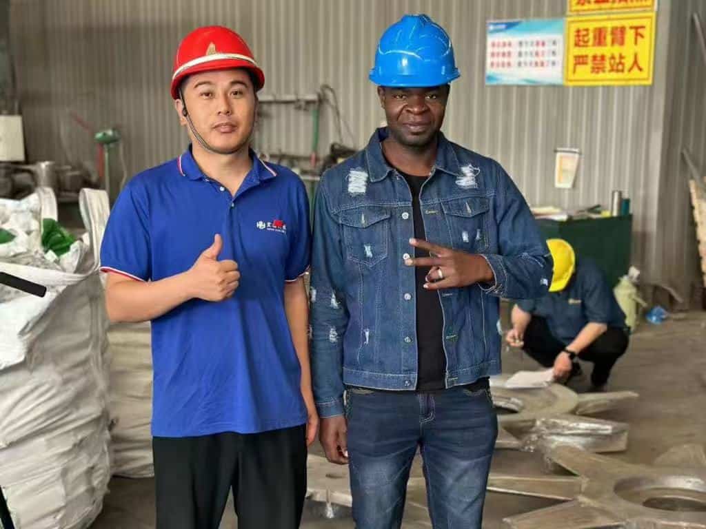 Componente resistente al desgaste de doble metal