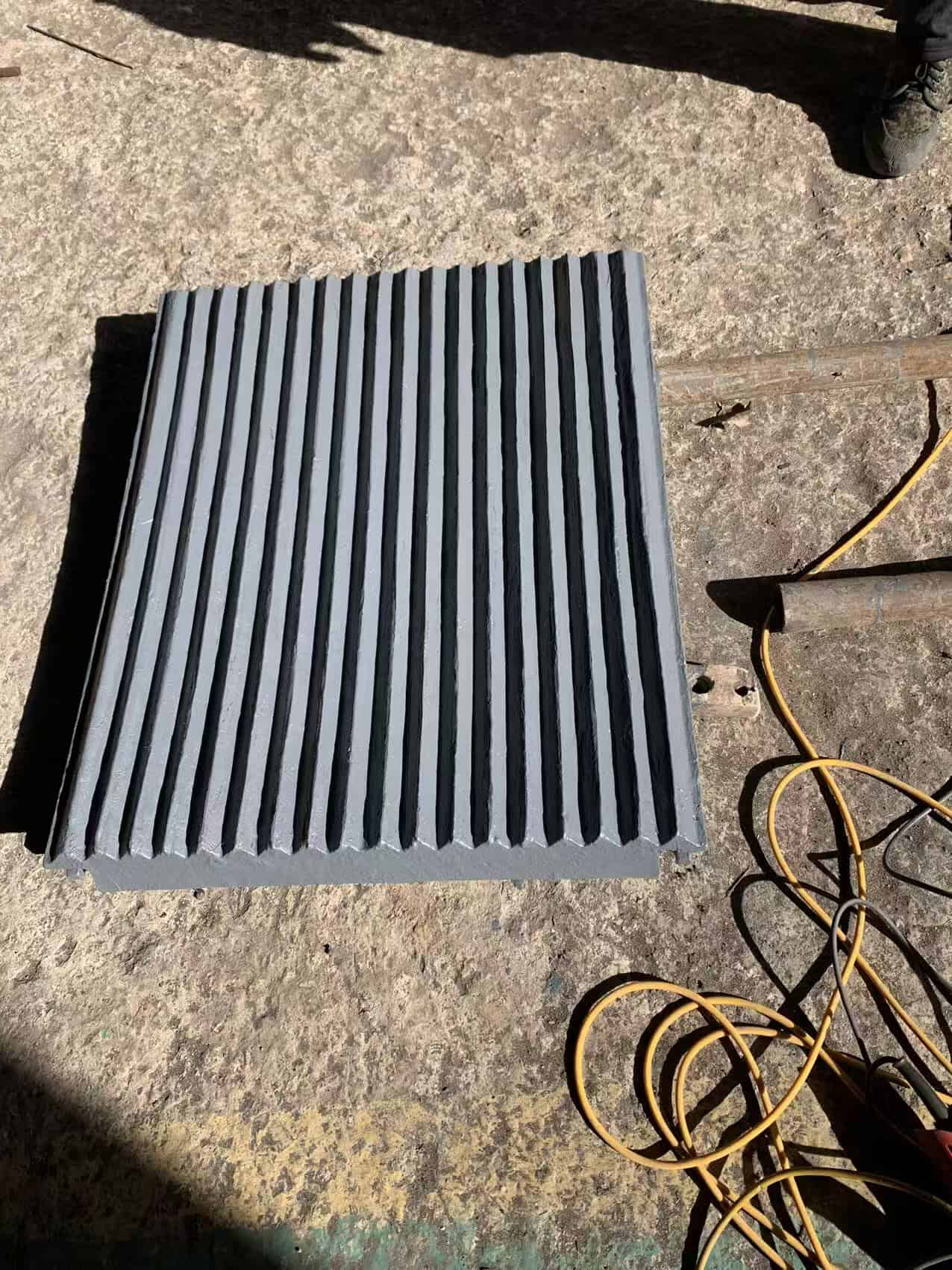 Revestimientos de hierro fundido con alto contenido de cromo para molinos de bolas en plantas de cemento, piezas de desgaste para molinos